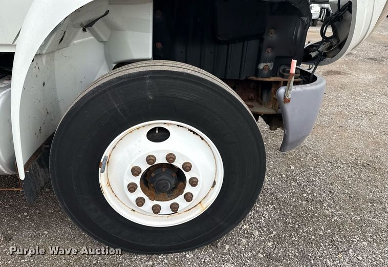 image for item EG5803 2012 International 4400 utility / service truck