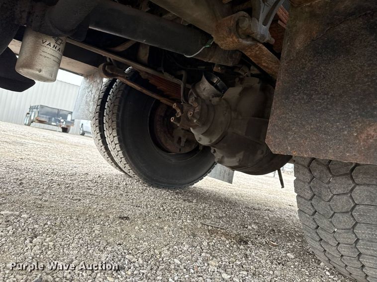 image for item EG5803 2012 International 4400 utility / service truck