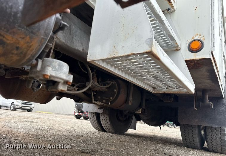 image for item EG5803 2012 International 4400 utility / service truck