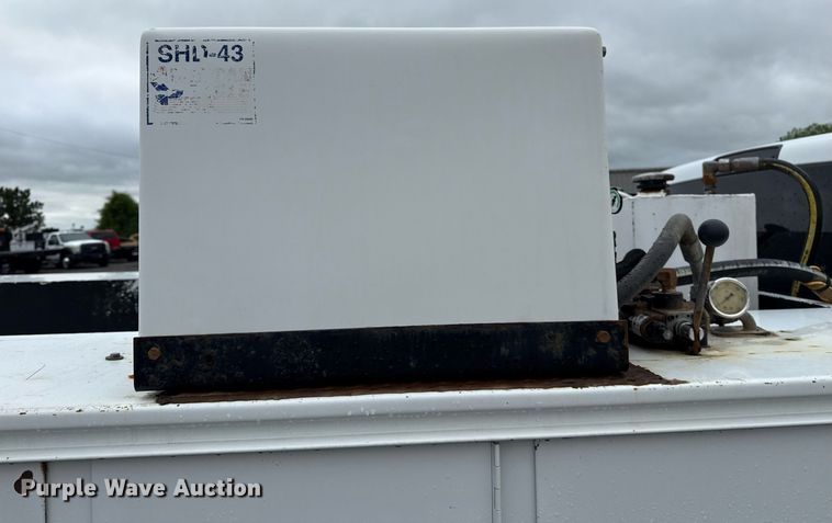 image for item EG5852 2012 Dodge Ram 5500HD utility / service truck