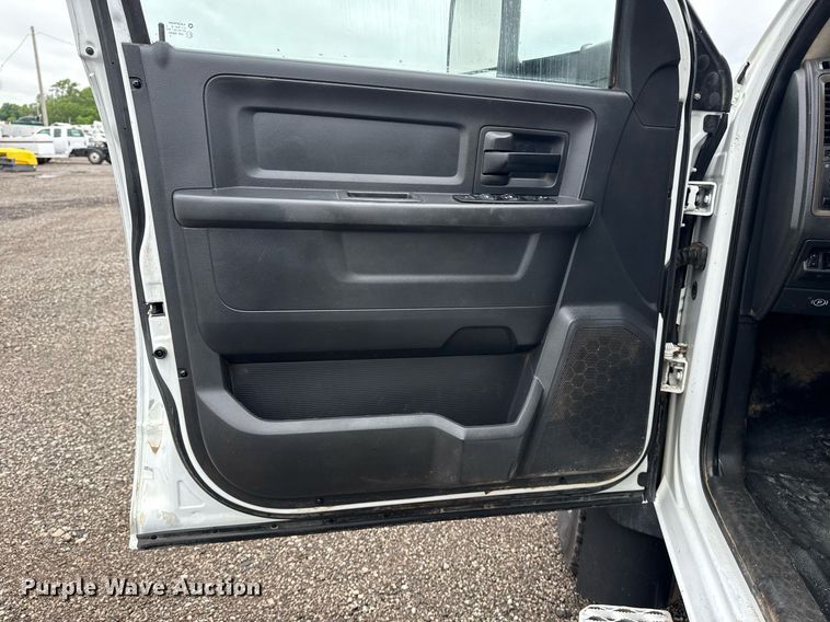 image for item EG5852 2012 Dodge Ram 5500HD utility / service truck