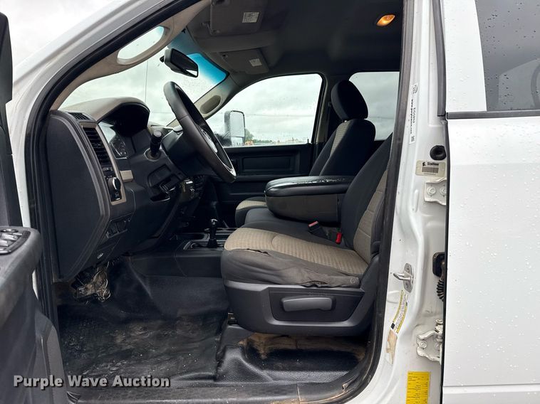 image for item EG5852 2012 Dodge Ram 5500HD utility / service truck