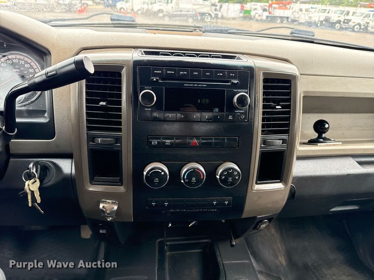 image for item EG5852 2012 Dodge Ram 5500HD utility / service truck