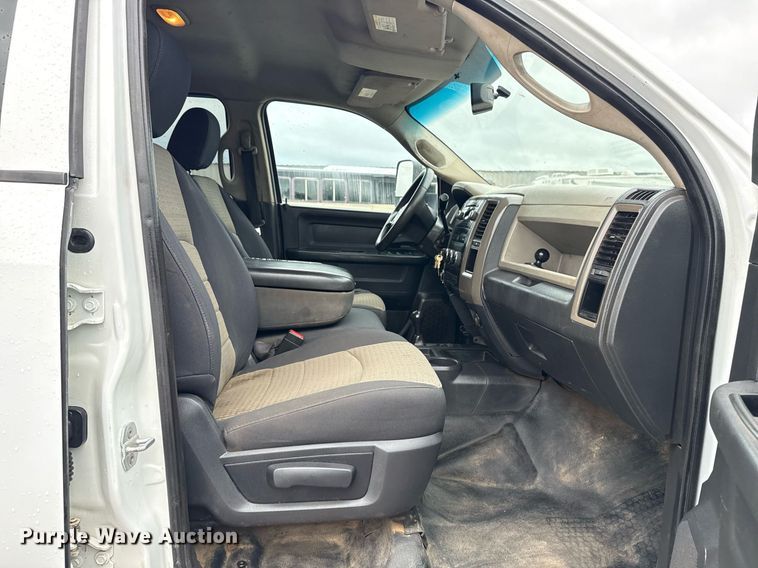 image for item EG5852 2012 Dodge Ram 5500HD utility / service truck