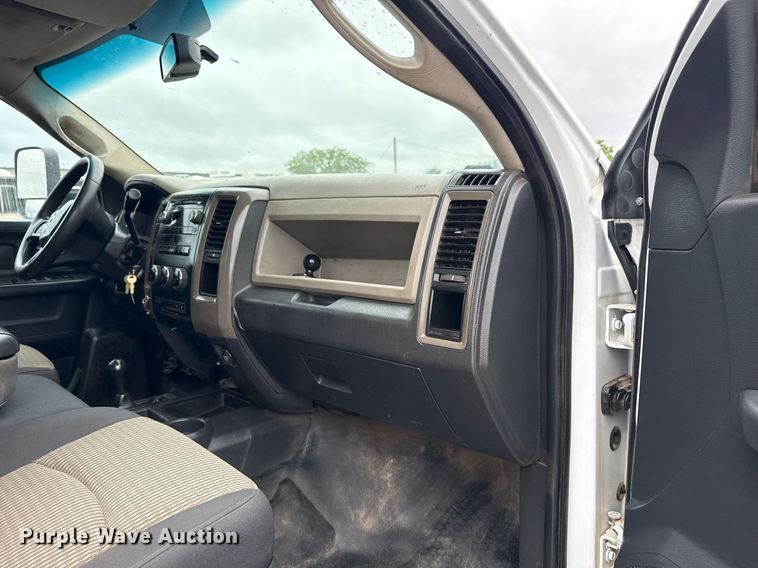 image for item EG5852 2012 Dodge Ram 5500HD utility / service truck