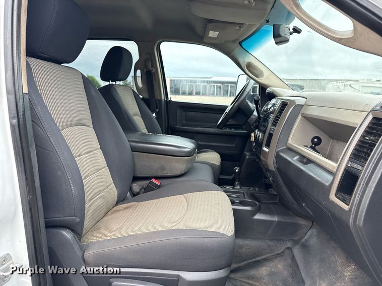 image for item EG5852 2012 Dodge Ram 5500HD utility / service truck