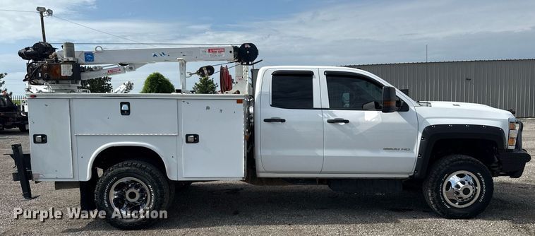 image for item EG5980 2018 Chevrolet Silverado 3500HD Double Cab utility bed pickup truck