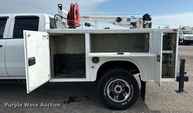 image for item EG5980 2018 Chevrolet Silverado 3500HD Double Cab utility bed pickup truck