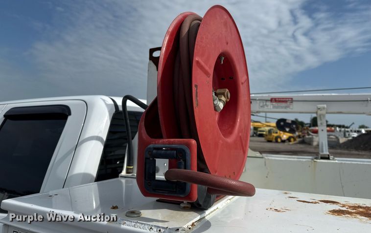 image for item EG5980 2018 Chevrolet Silverado 3500HD Double Cab utility bed pickup truck