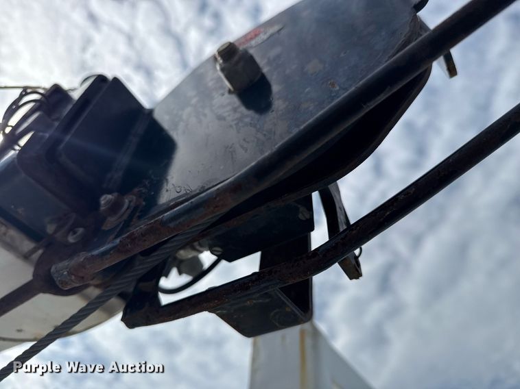 image for item EG5980 2018 Chevrolet Silverado 3500HD Double Cab utility bed pickup truck