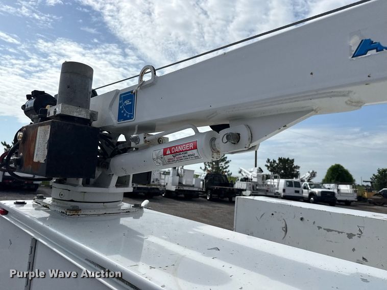 image for item EG5980 2018 Chevrolet Silverado 3500HD Double Cab utility bed pickup truck