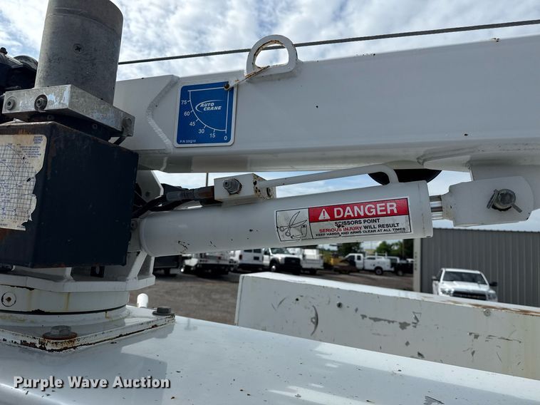 image for item EG5980 2018 Chevrolet Silverado 3500HD Double Cab utility bed pickup truck