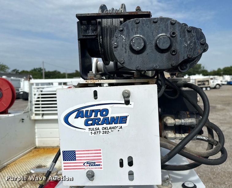 image for item EG5980 2018 Chevrolet Silverado 3500HD Double Cab utility bed pickup truck