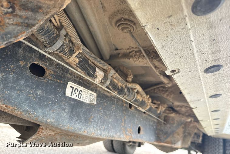 image for item EG5980 2018 Chevrolet Silverado 3500HD Double Cab utility bed pickup truck