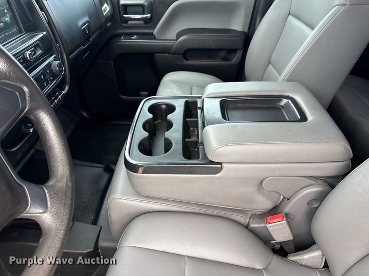 image for item EG5980 2018 Chevrolet Silverado 3500HD Double Cab utility bed pickup truck