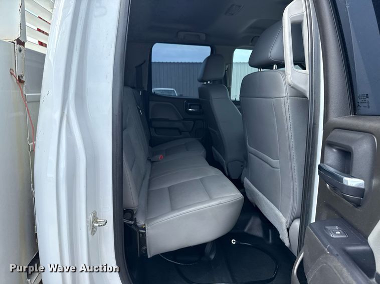 image for item EG5980 2018 Chevrolet Silverado 3500HD Double Cab utility bed pickup truck