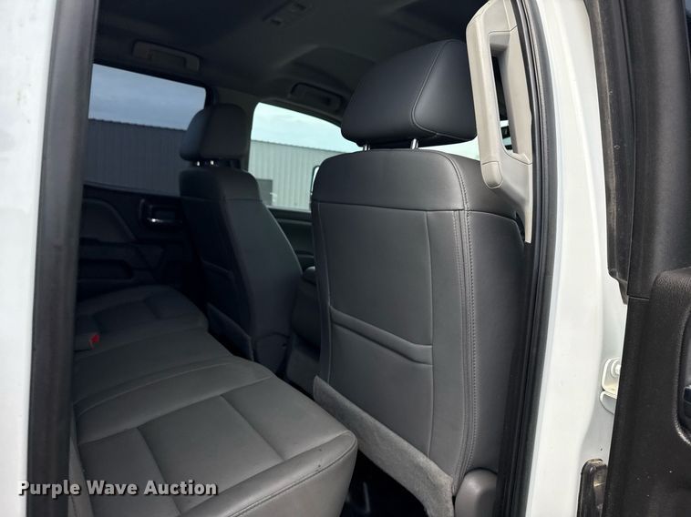 image for item EG5980 2018 Chevrolet Silverado 3500HD Double Cab utility bed pickup truck