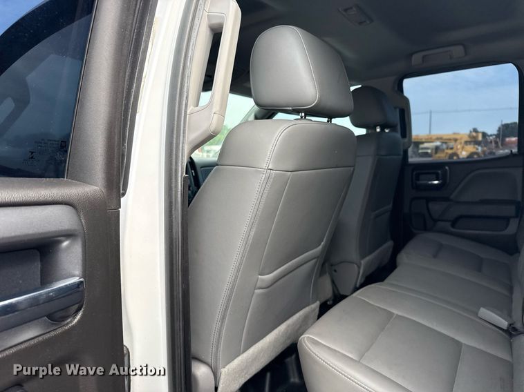 image for item EG5980 2018 Chevrolet Silverado 3500HD Double Cab utility bed pickup truck