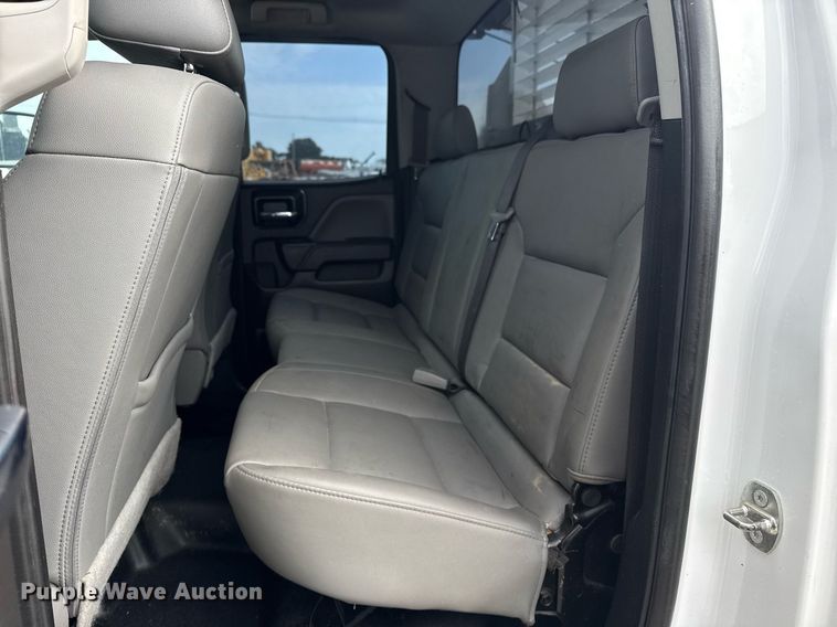 image for item EG5980 2018 Chevrolet Silverado 3500HD Double Cab utility bed pickup truck