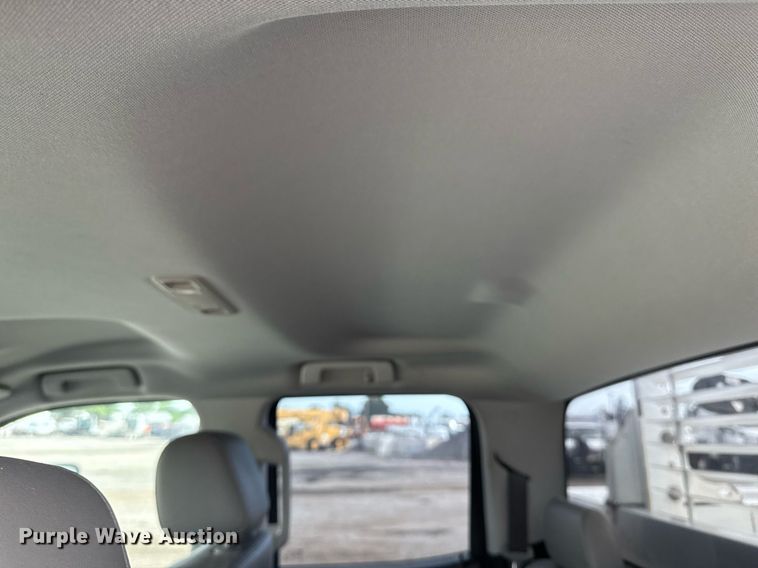 image for item EG5980 2018 Chevrolet Silverado 3500HD Double Cab utility bed pickup truck