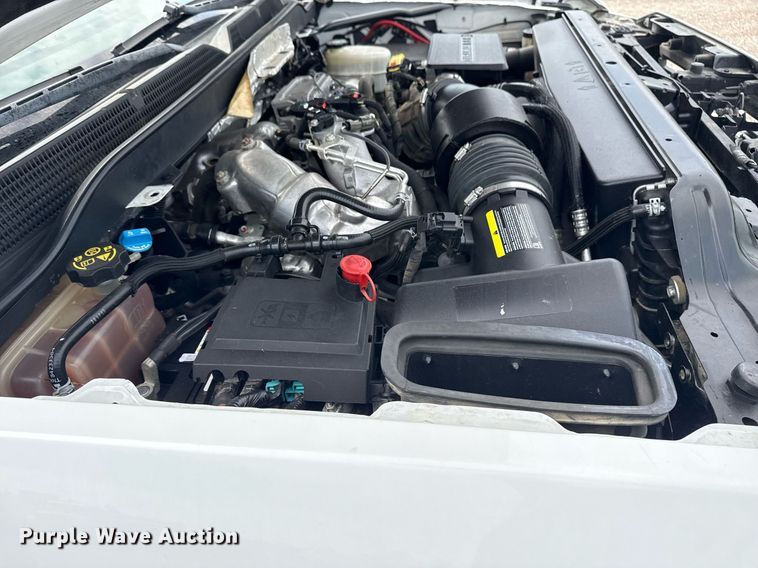 image for item EG5980 2018 Chevrolet Silverado 3500HD Double Cab utility bed pickup truck