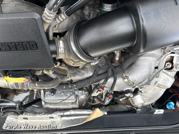 image for item EG5980 2018 Chevrolet Silverado 3500HD Double Cab utility bed pickup truck