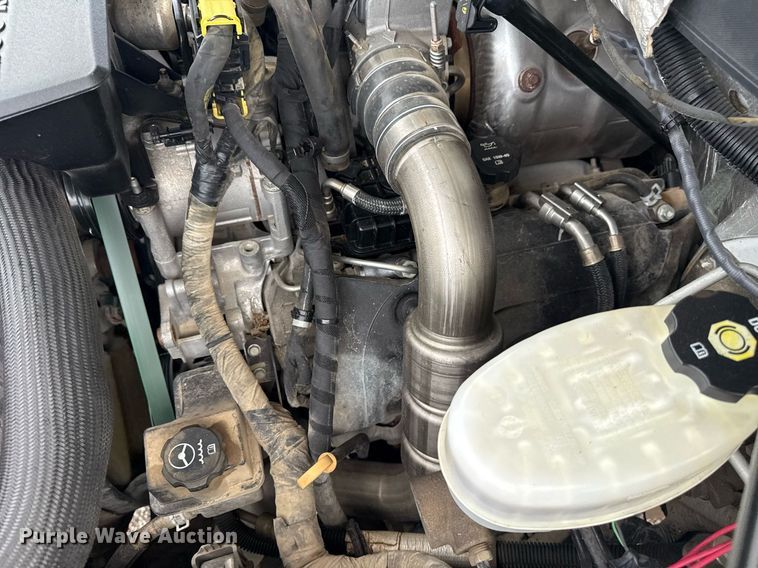 image for item EG5980 2018 Chevrolet Silverado 3500HD Double Cab utility bed pickup truck