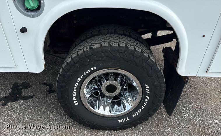 image for item EG5980 2018 Chevrolet Silverado 3500HD Double Cab utility bed pickup truck