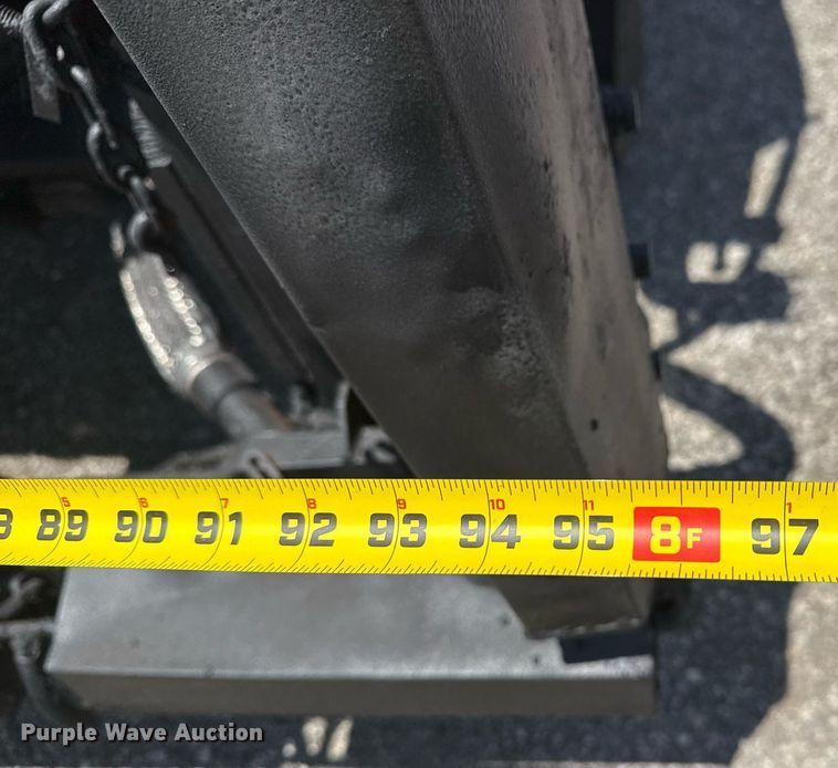 image for item EG6075 2004 Sterling Truck L7501 oil distributor truck