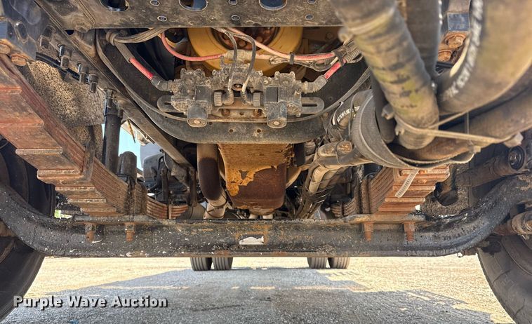 image for item EG6075 2004 Sterling Truck L7501 oil distributor truck