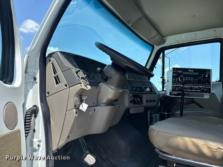 image for item EG6075 2004 Sterling Truck L7501 oil distributor truck