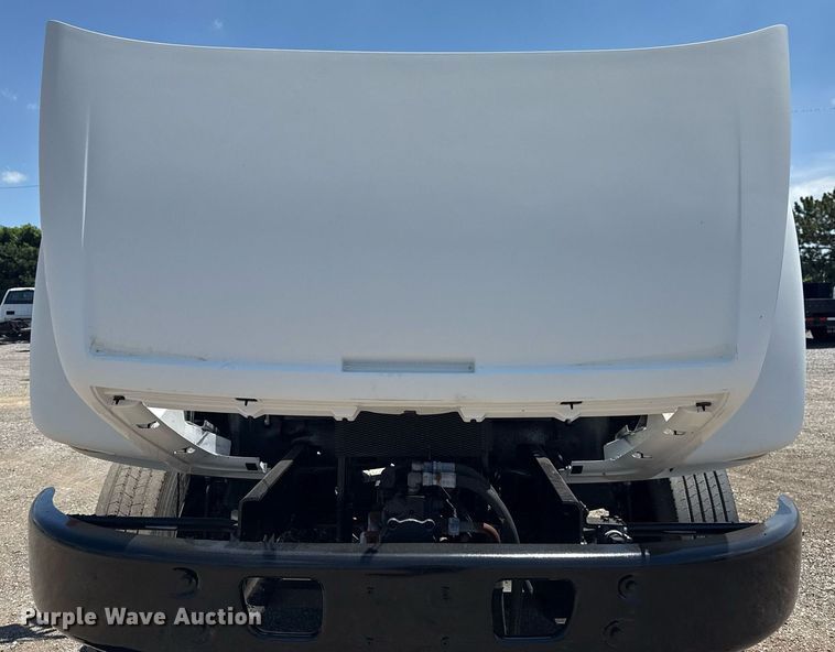 image for item EG6075 2004 Sterling Truck L7501 oil distributor truck