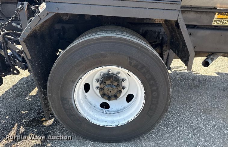 image for item EG6075 2004 Sterling Truck L7501 oil distributor truck