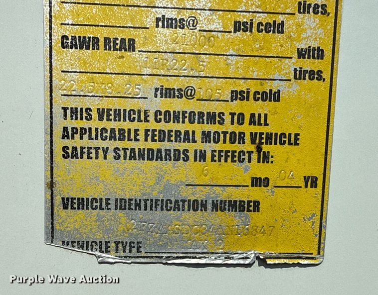 image for item EG6075 2004 Sterling Truck L7501 oil distributor truck