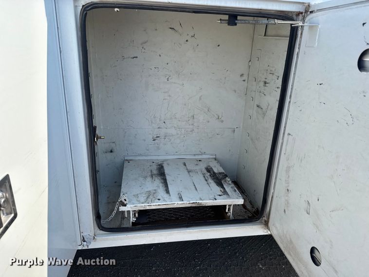 image for item EG6114 2013 RAM 4500 bucket truck