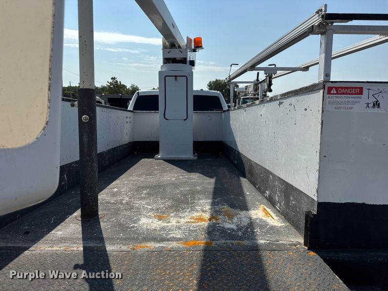 image for item EG6114 2013 RAM 4500 bucket truck