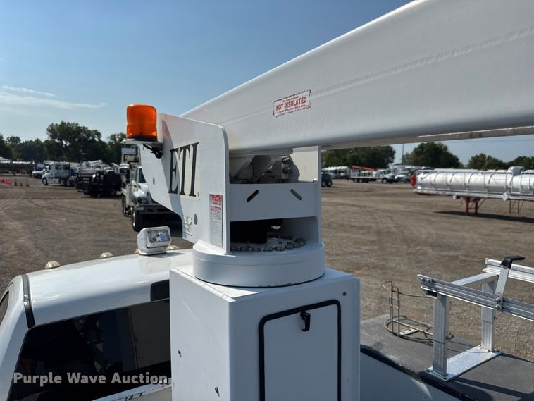 image for item EG6114 2013 RAM 4500 bucket truck