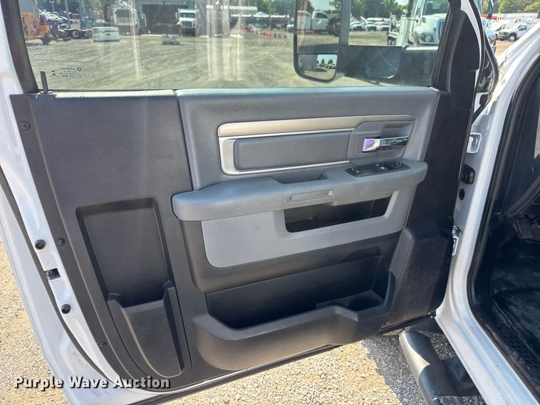 image for item EG6114 2013 RAM 4500 bucket truck