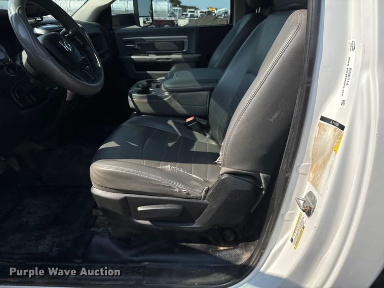 image for item EG6114 2013 RAM 4500 bucket truck