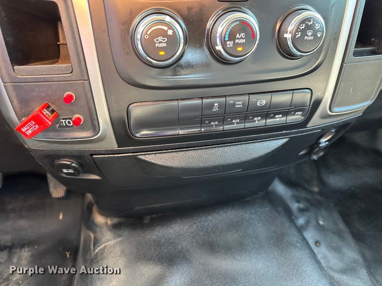 image for item EG6114 2013 RAM 4500 bucket truck