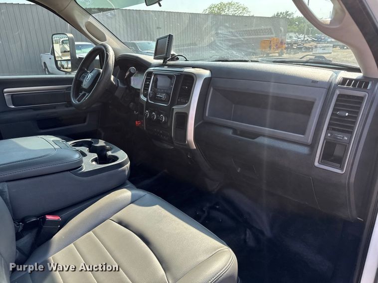 image for item EG6114 2013 RAM 4500 bucket truck