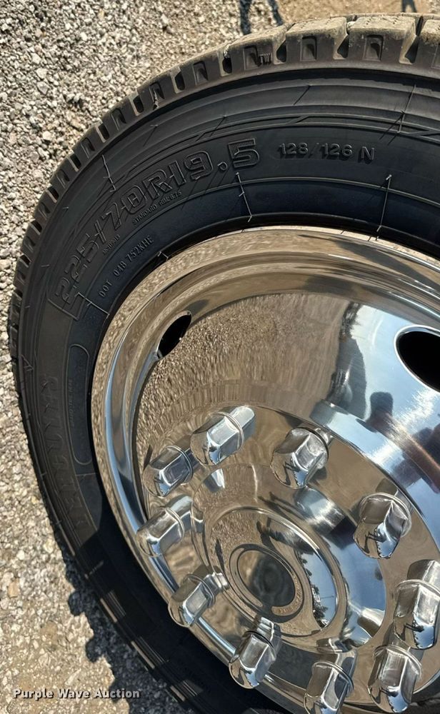 image for item EG6114 2013 RAM 4500 bucket truck