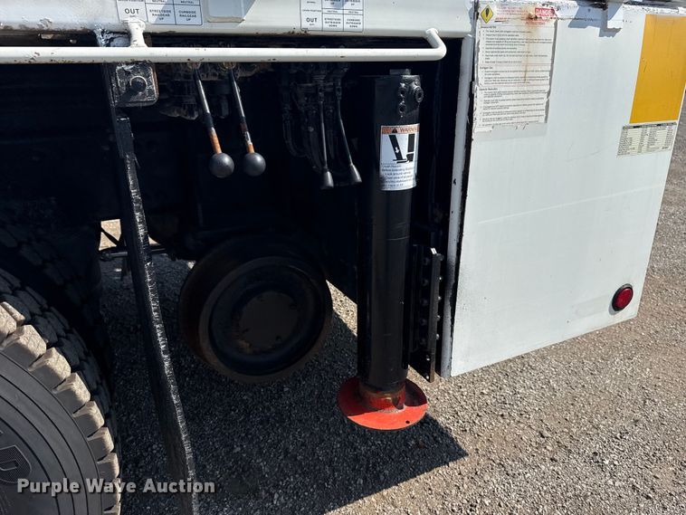 image for item EG6147 2012 Freightliner Business Class M2 utility / service truck