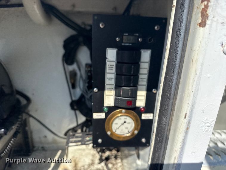 image for item EG6147 2012 Freightliner Business Class M2 utility / service truck