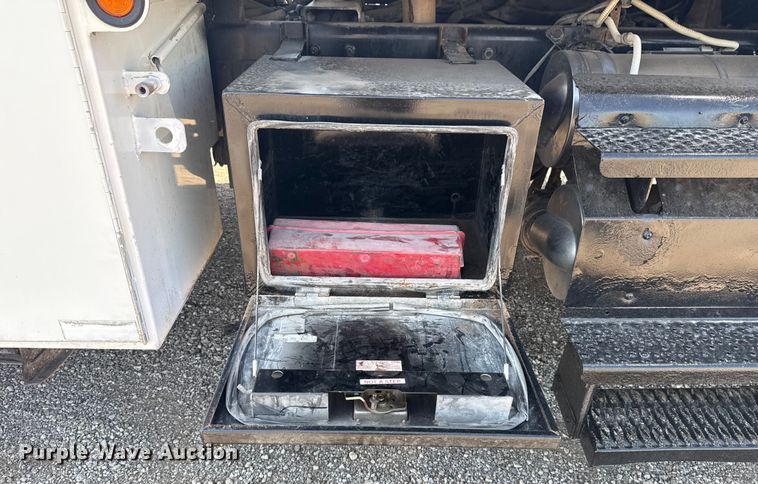 image for item EG6147 2012 Freightliner Business Class M2 utility / service truck