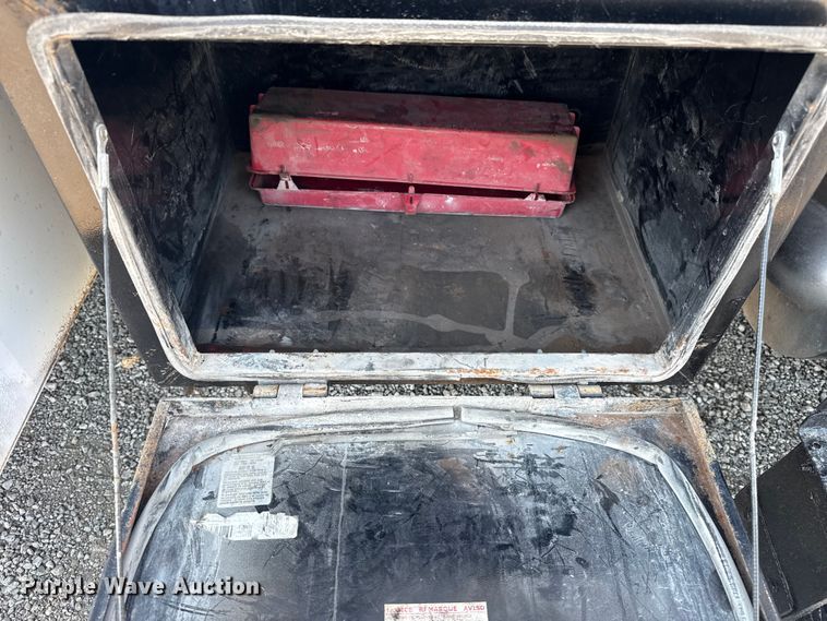 image for item EG6147 2012 Freightliner Business Class M2 utility / service truck