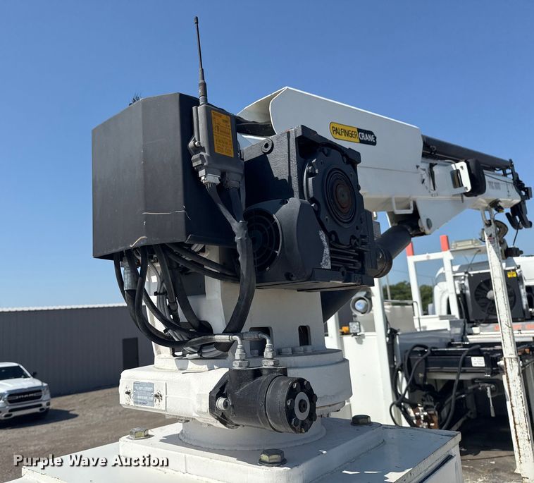 image for item EG6147 2012 Freightliner Business Class M2 utility / service truck