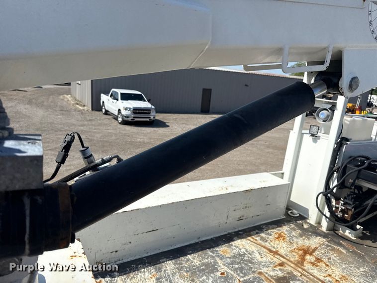 image for item EG6147 2012 Freightliner Business Class M2 utility / service truck