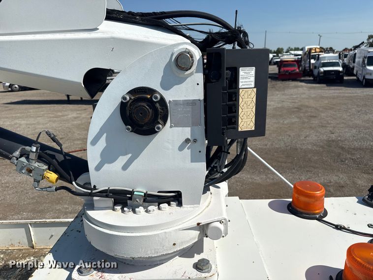 image for item EG6147 2012 Freightliner Business Class M2 utility / service truck