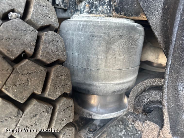 image for item EG6147 2012 Freightliner Business Class M2 utility / service truck